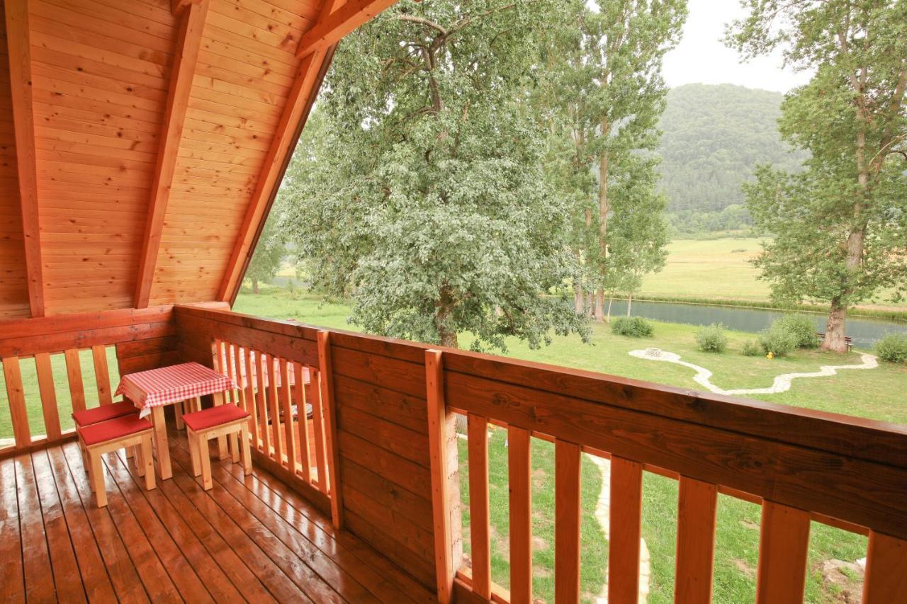 Riverside Apartments Otočac Exteriér fotografie