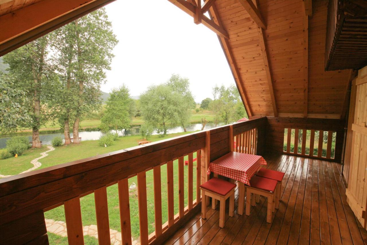 Riverside Apartments Otočac Exteriér fotografie