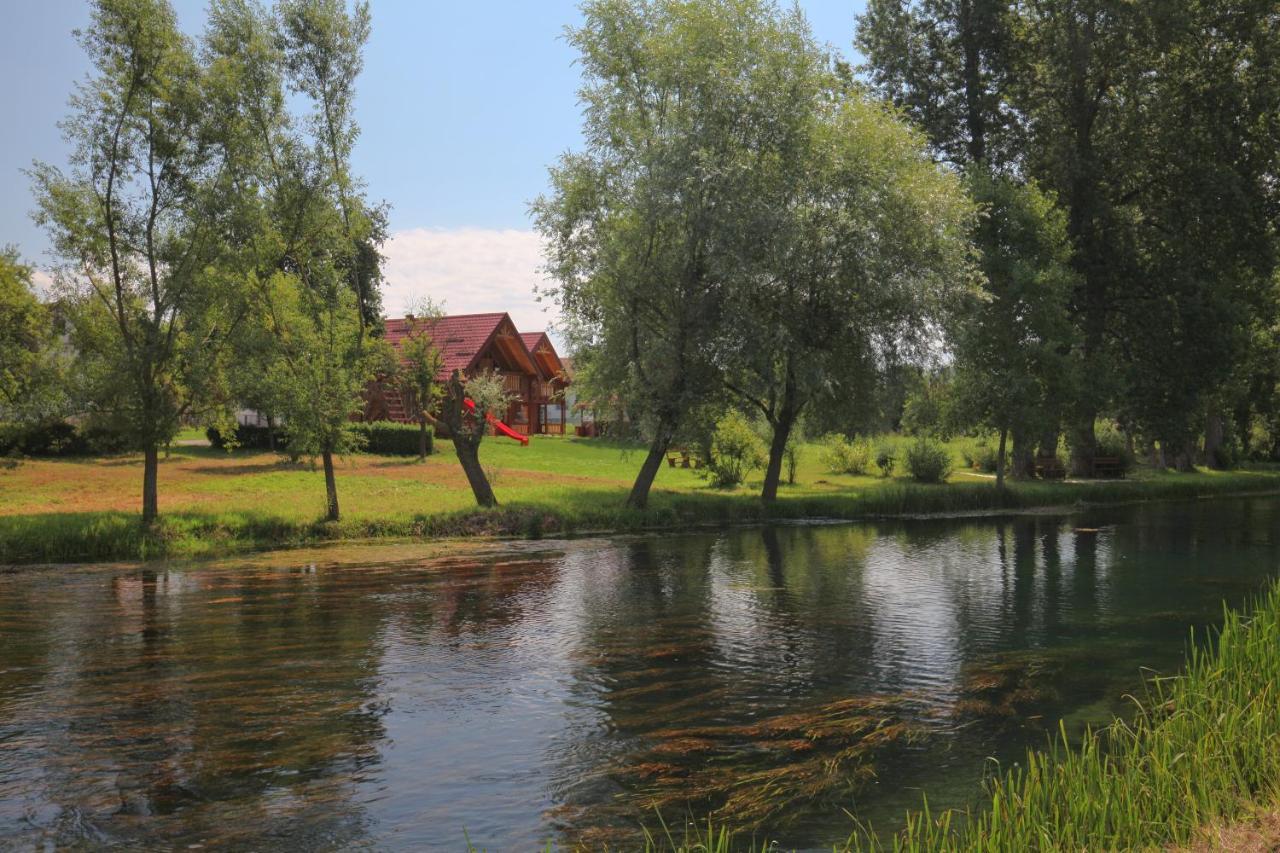 Riverside Apartments Otočac Exteriér fotografie