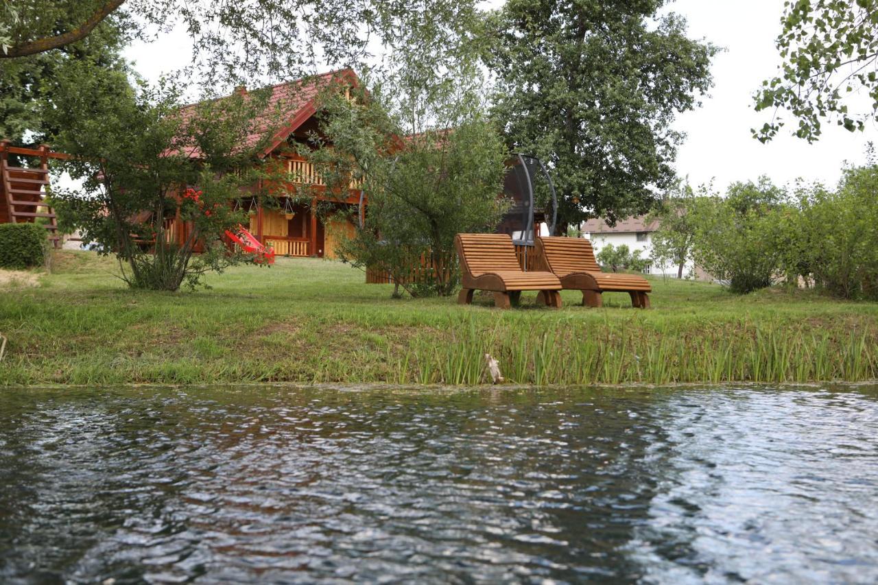 Riverside Apartments Otočac Exteriér fotografie